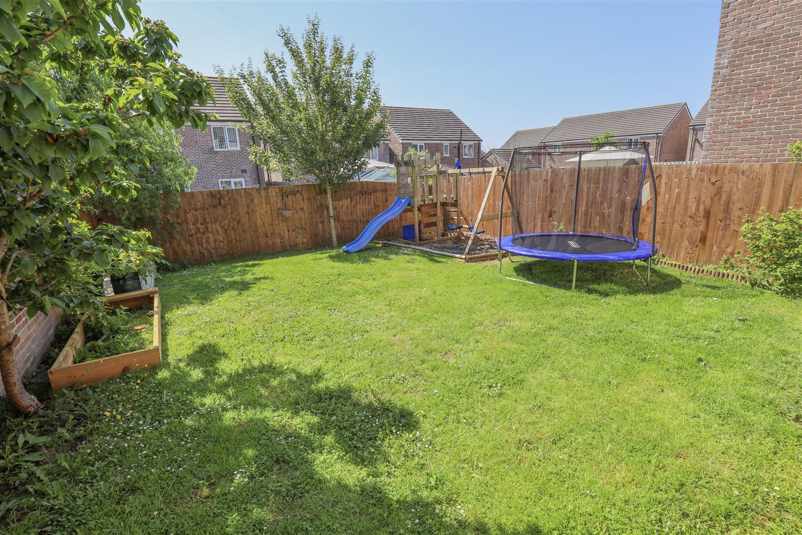 84 Plasnewydd Walk, Llantwit Major, Vale of Glamorgan, CF61 2YZ